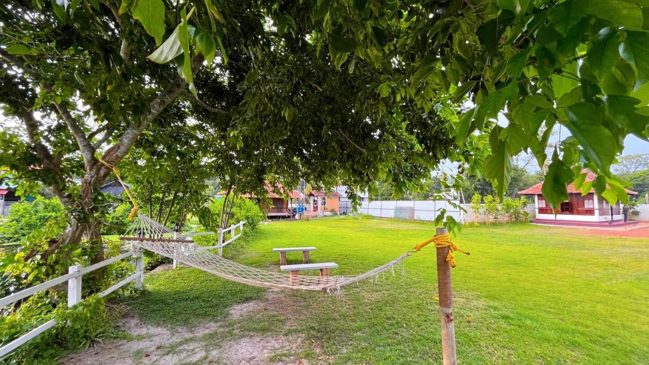 Gypsea Marari Bed & Breakfast Alappuzha Bagian luar foto