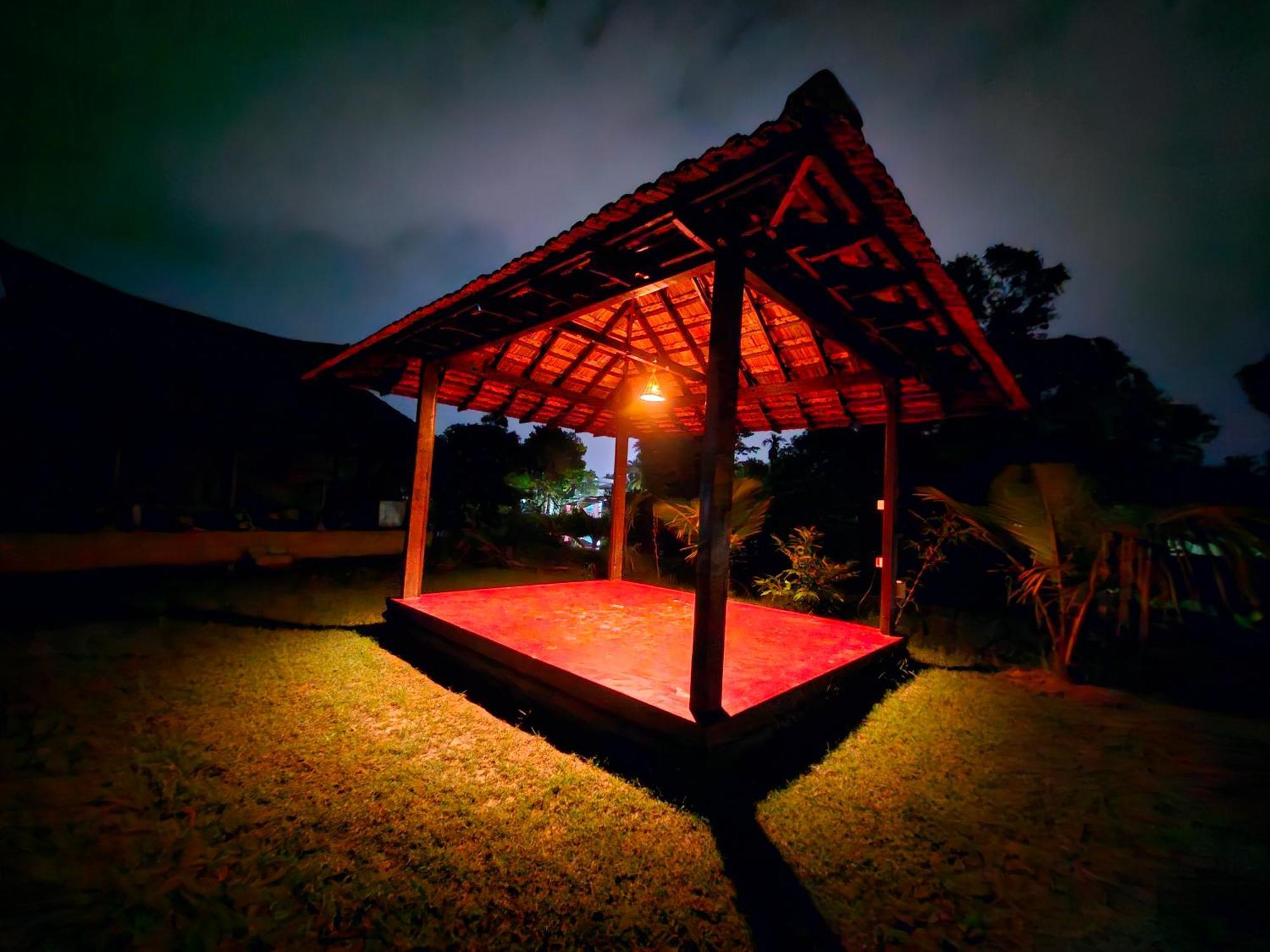 Gypsea Marari Bed & Breakfast Alappuzha Bagian luar foto