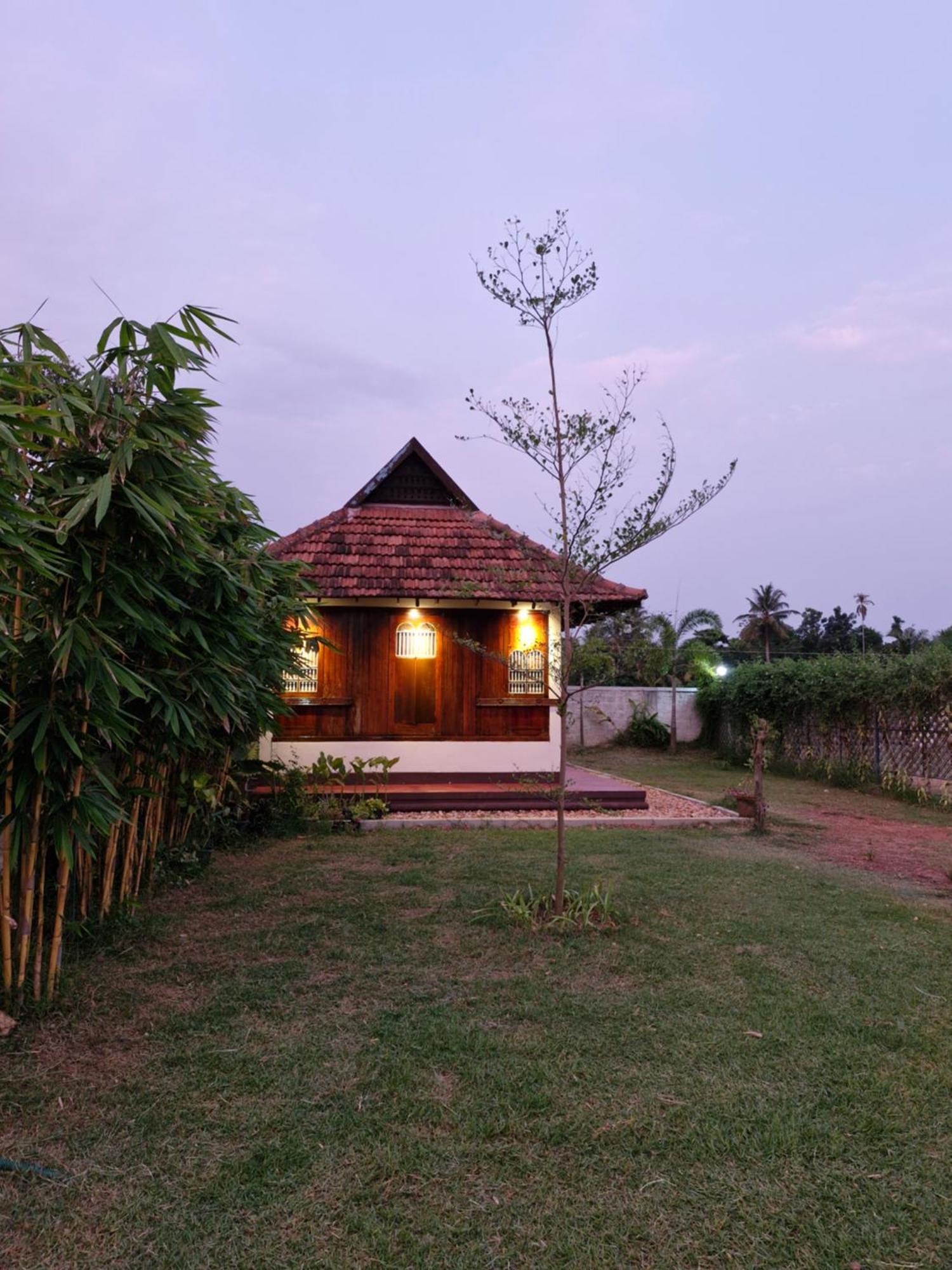 Gypsea Marari Bed & Breakfast Alappuzha Bagian luar foto