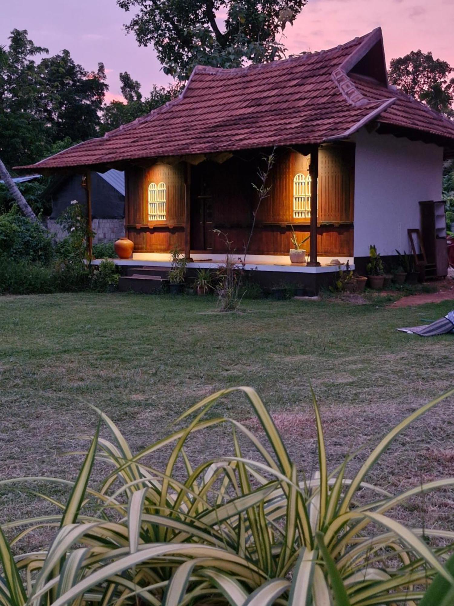 Gypsea Marari Bed & Breakfast Alappuzha Bagian luar foto