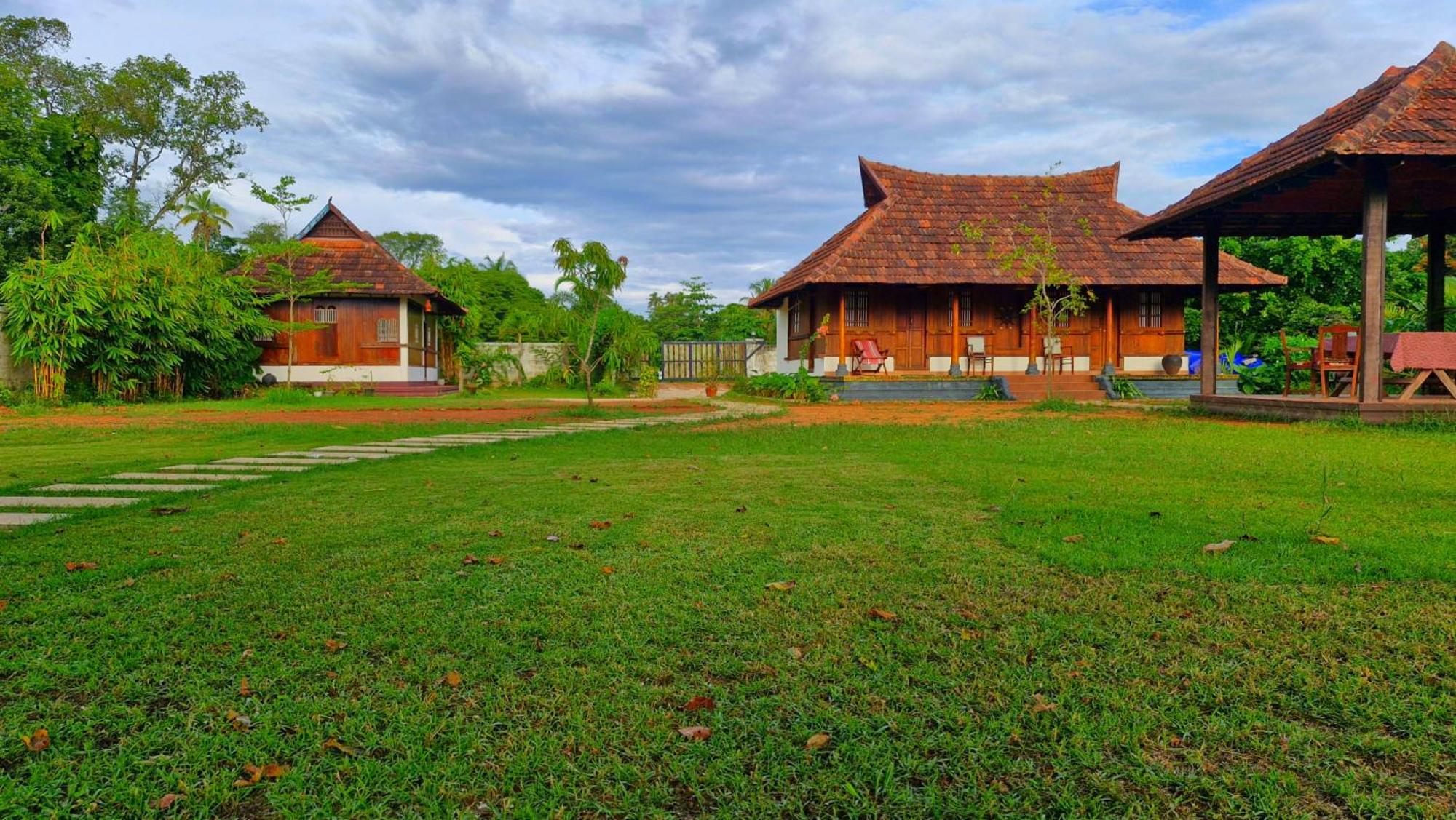 Gypsea Marari Bed & Breakfast Alappuzha Bagian luar foto