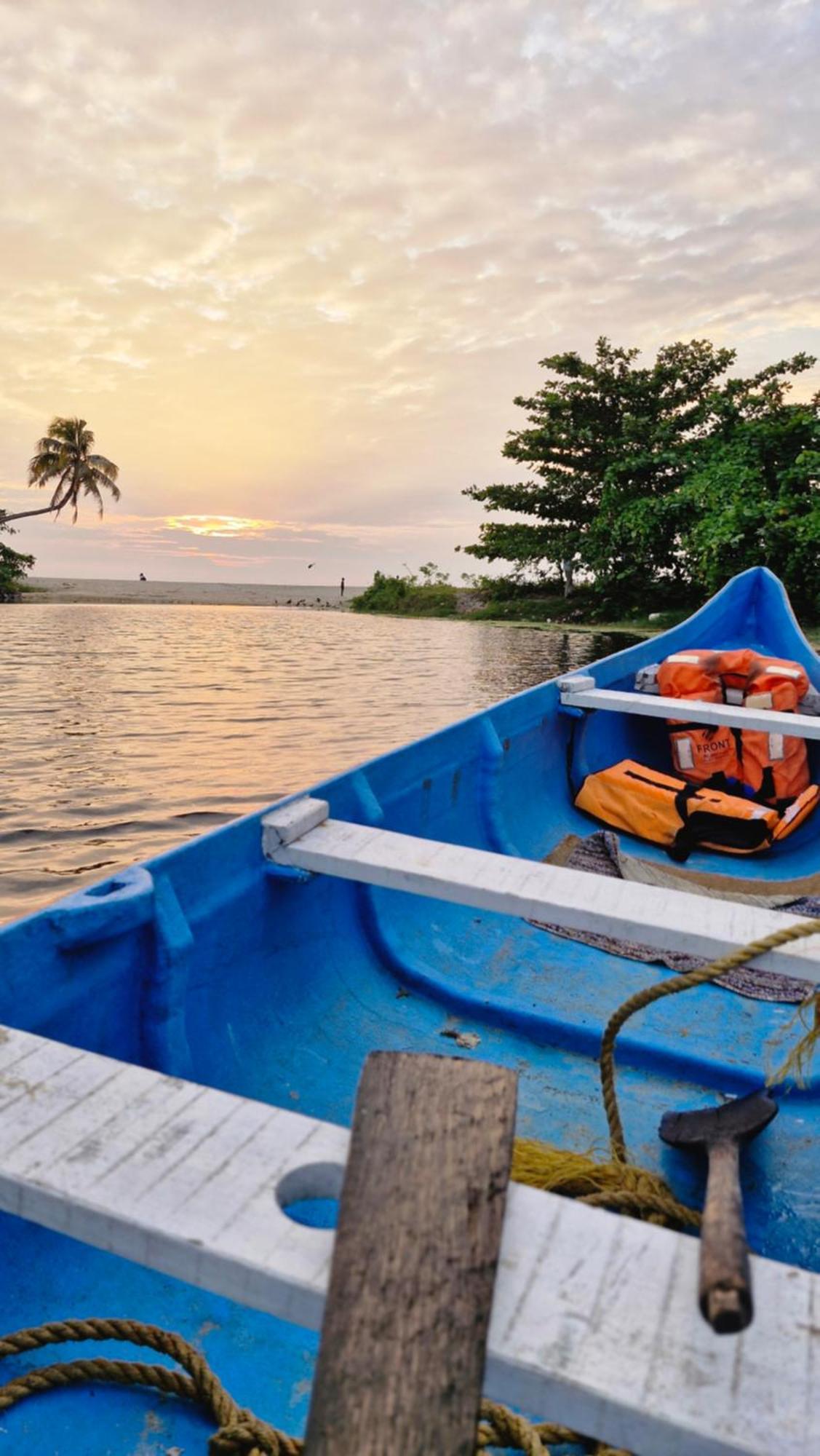 Gypsea Marari Bed & Breakfast Alappuzha Bagian luar foto